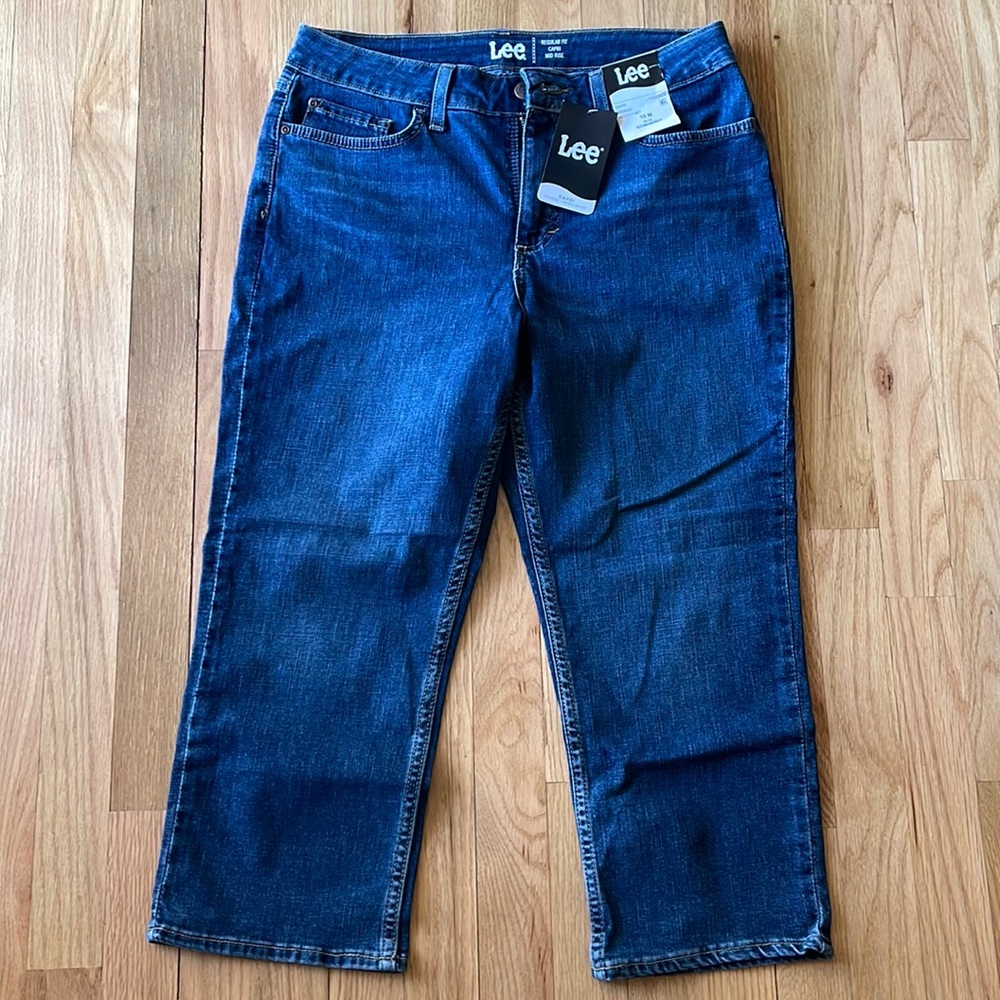 Women’s Lee Capri Jeans, Size 10, New w/Tags - Make an Offer!